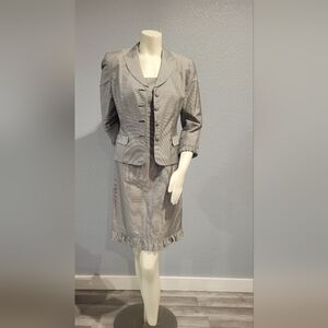 NEIMAN MARCUS PLAID SUIT  DRESS WITH  MACHING  JACKET 100% SILK GREY Size 6